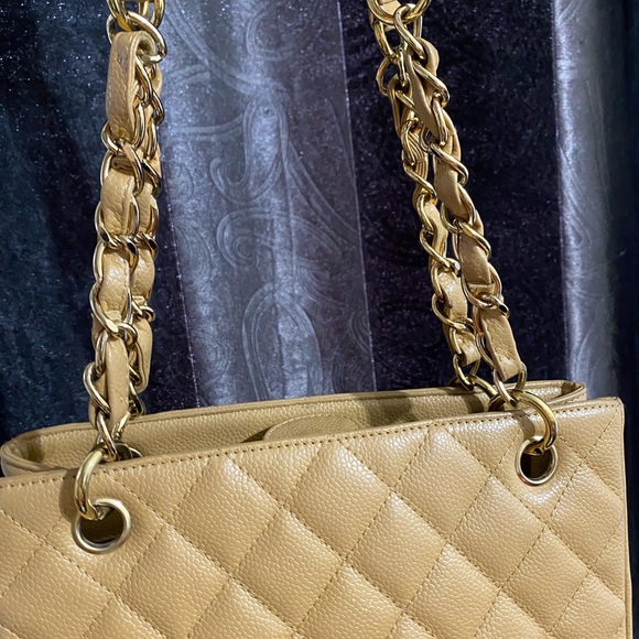 Chanel Pst Caviar - Picture 2 of 7